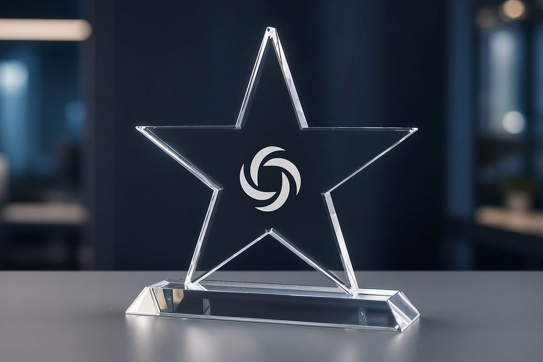 Award i krystalglas med graveret firmalogo