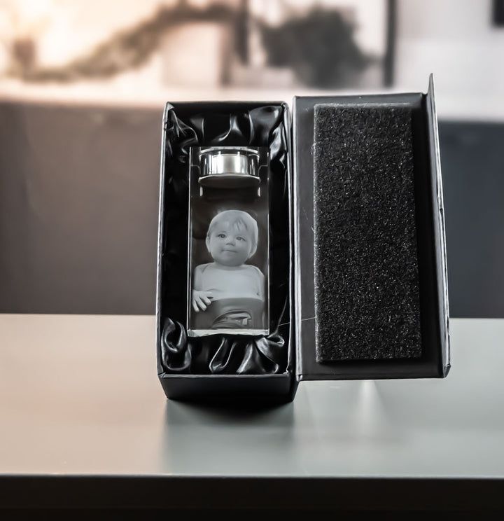 Tea light holder with engraved child in a black gift box with satin lining