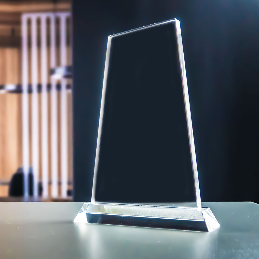 Tårn award i klart krystalglas uden gravering