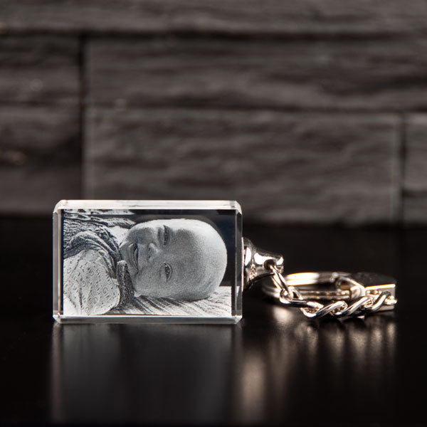 Stor nøglering i krystalglas med 2D-graveret foto af baby
